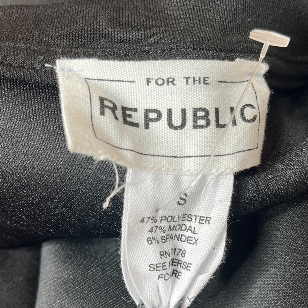For The Republic Black Women's Sweatshirt - Picture 4 of 4